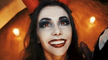 Mia Bandini Is A Lustful Devil Who Lights Candles And Creates An Atmosphere Of Sex With A Bouncing Ghost In Her Tight VaginalXxx
