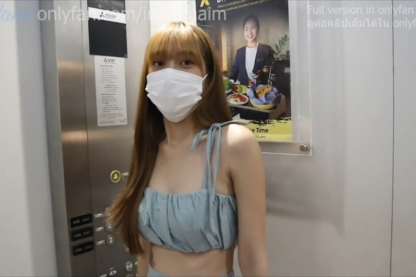 日本色情电影 - Clear Image 1080p。包括少女明星口含精液的场景。日本无码成人视频。这个女孩将精液喷入口中，然后吸吮阴茎头。